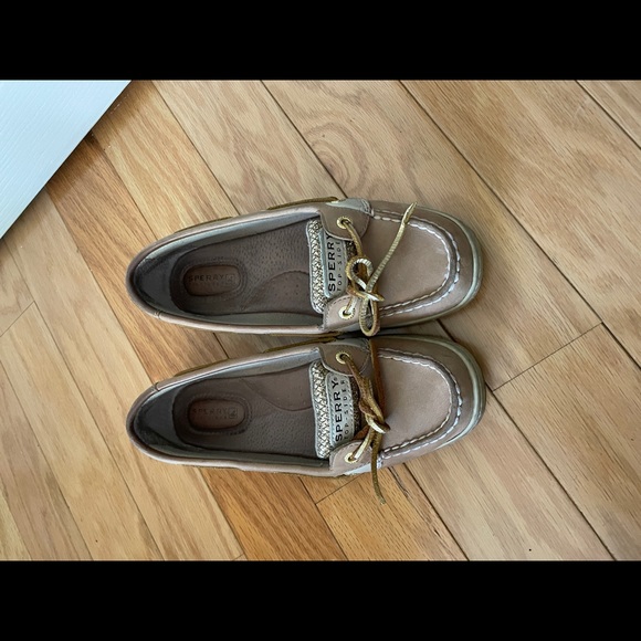 Sperry’s - Picture 3 of 3